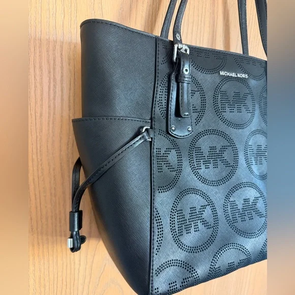 MICHAEL KORS Large Voyager Signature Black Leather MK Logo Luxury Tote Purse Bag - Picture 4 of 16